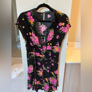 Free People woven floral lace neck black dress. Size 10